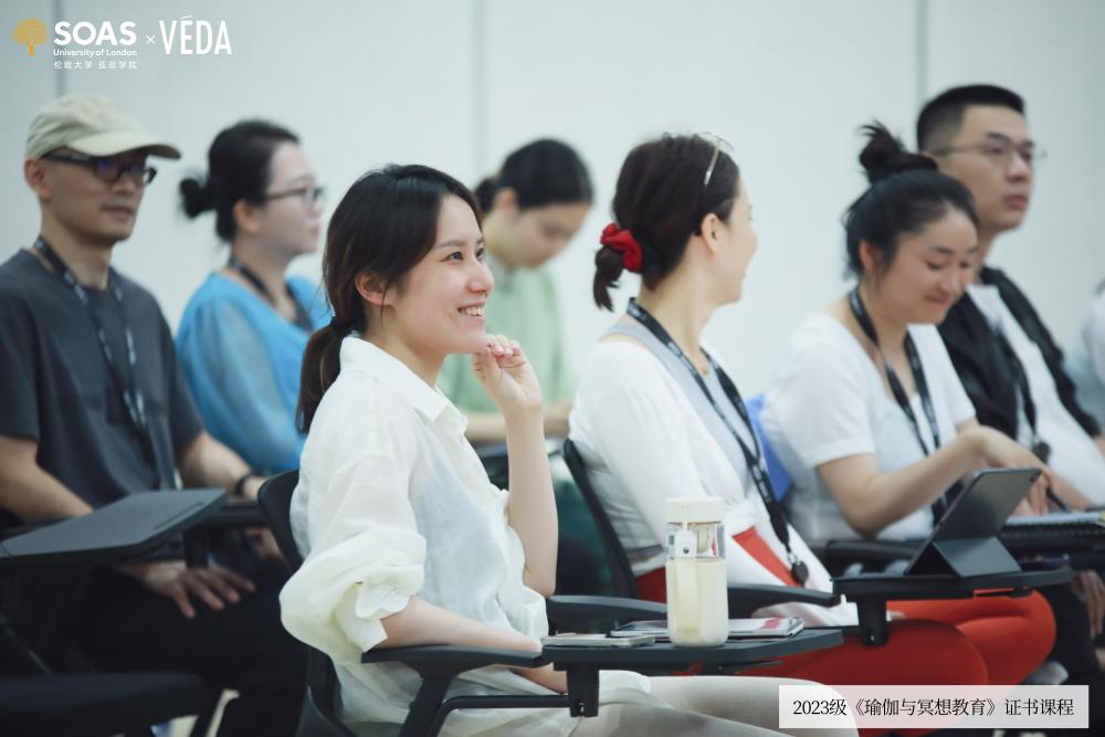 Students attending a lecture as part of the in-person SOAS faculty visit to China.