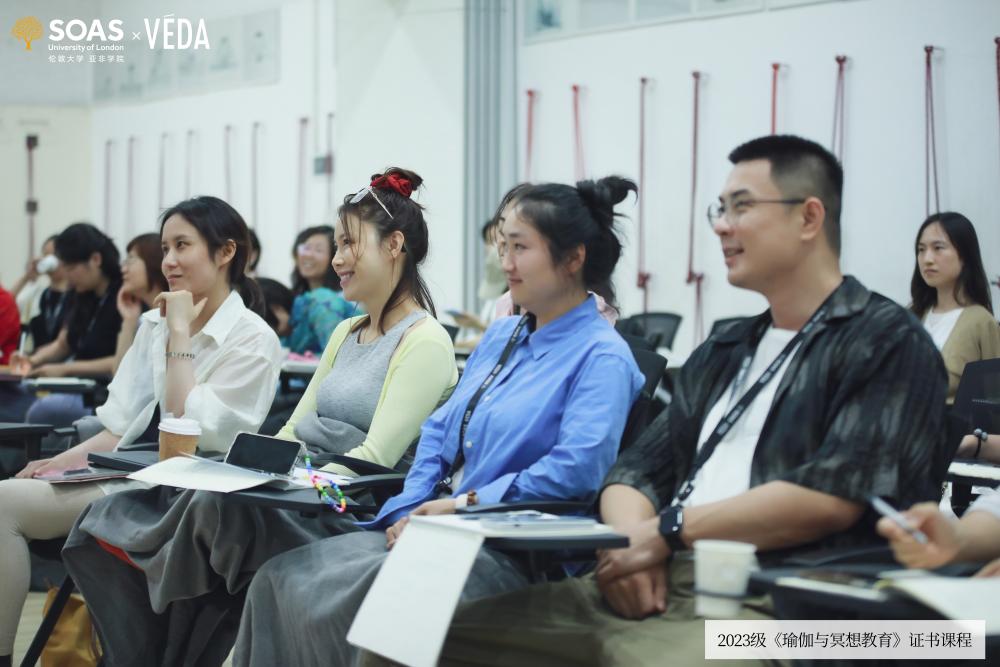 Students in China during one of the in-person lectures with SOAS faculty.