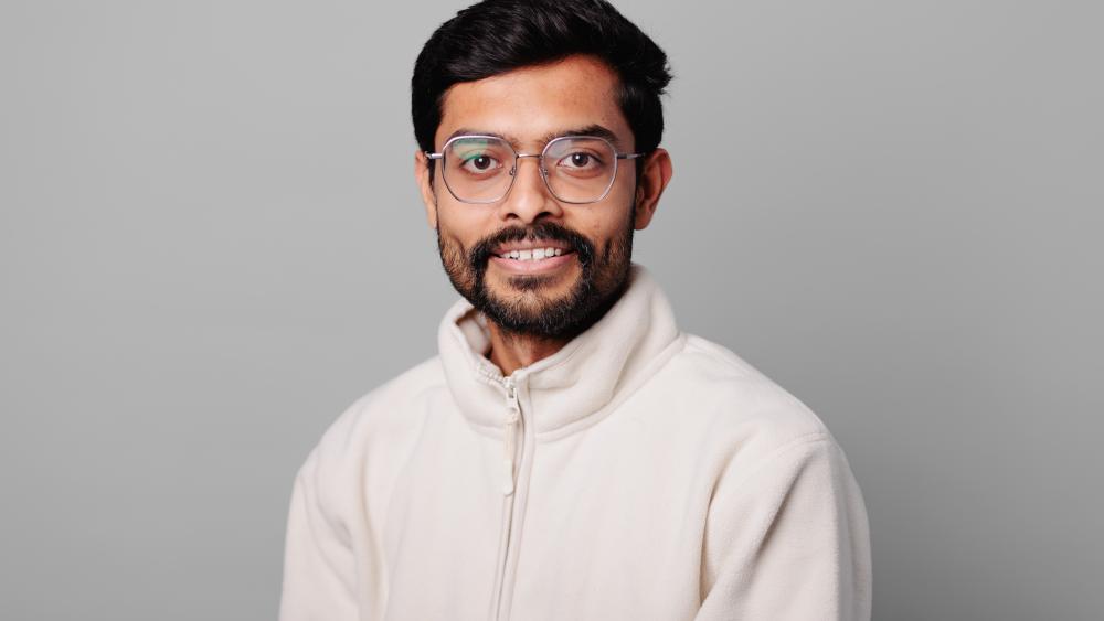 Anubhav Jain Headshot (c) Mike Skelton.jpg