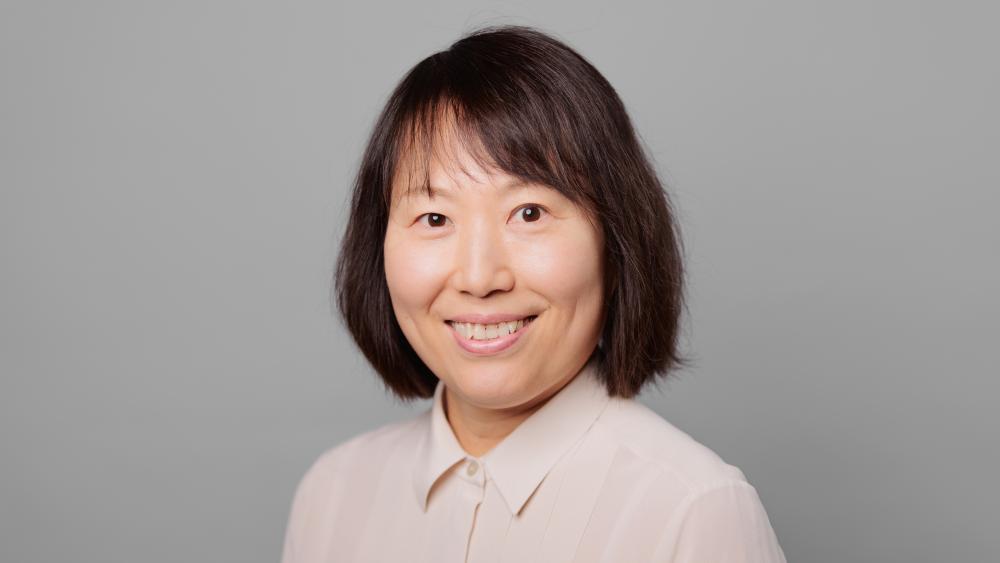 Jeong Lee Headshot (c) Mike Skelton.jpg