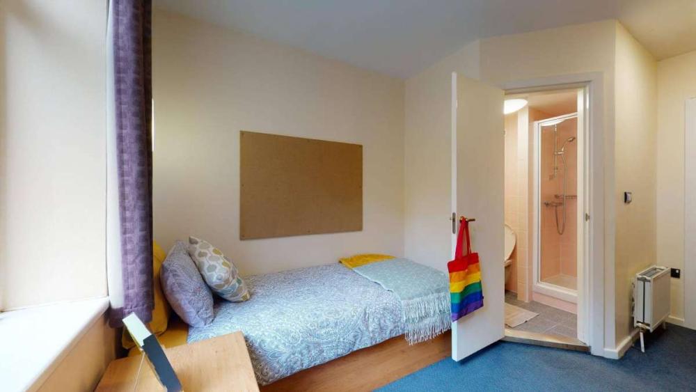 College Hall single ensuite