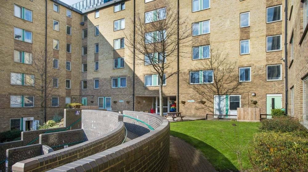 Dinwiddy House outside area