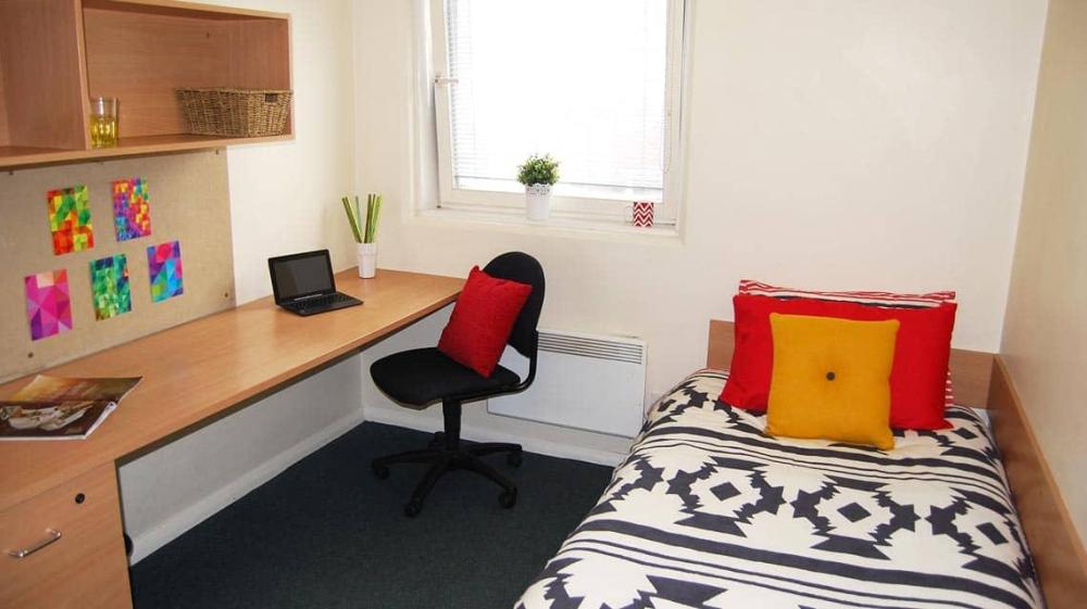 Paul Robeson single ensuite