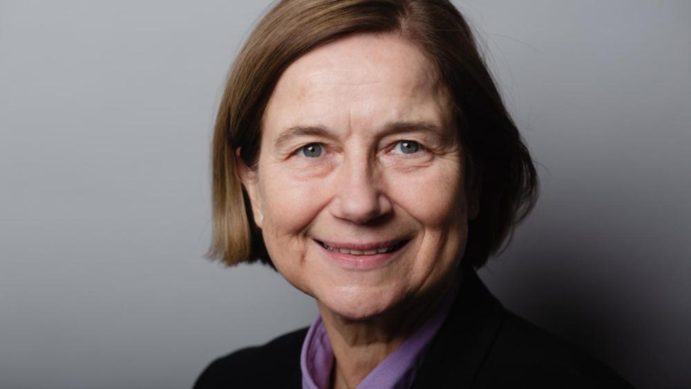 Professor Almut Hintze