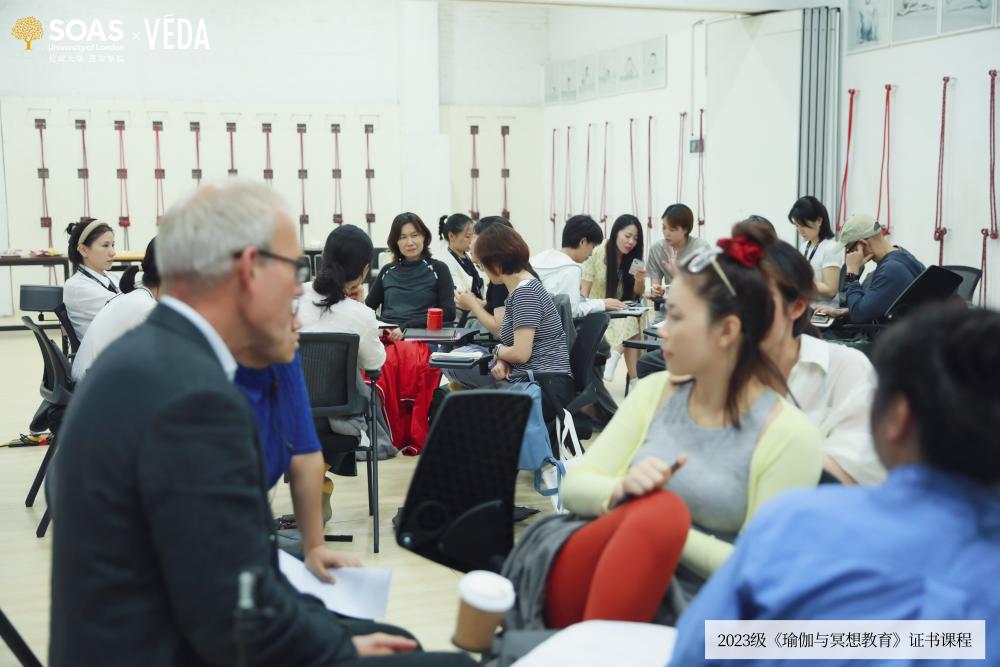 Breakout ground discussions during the 2023-24 in-person visit in China.
