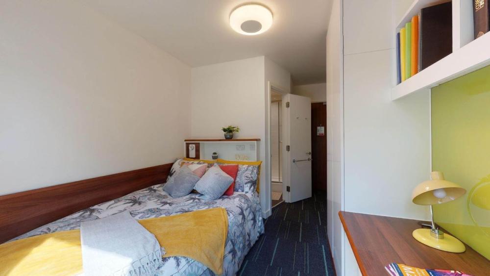 Garden-Hall-En-suite-Catered