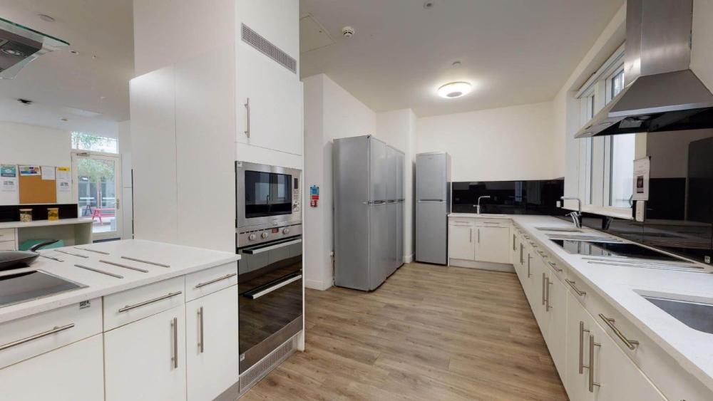 Garden-Hall-Townhouse-4-Shared-Kitchen