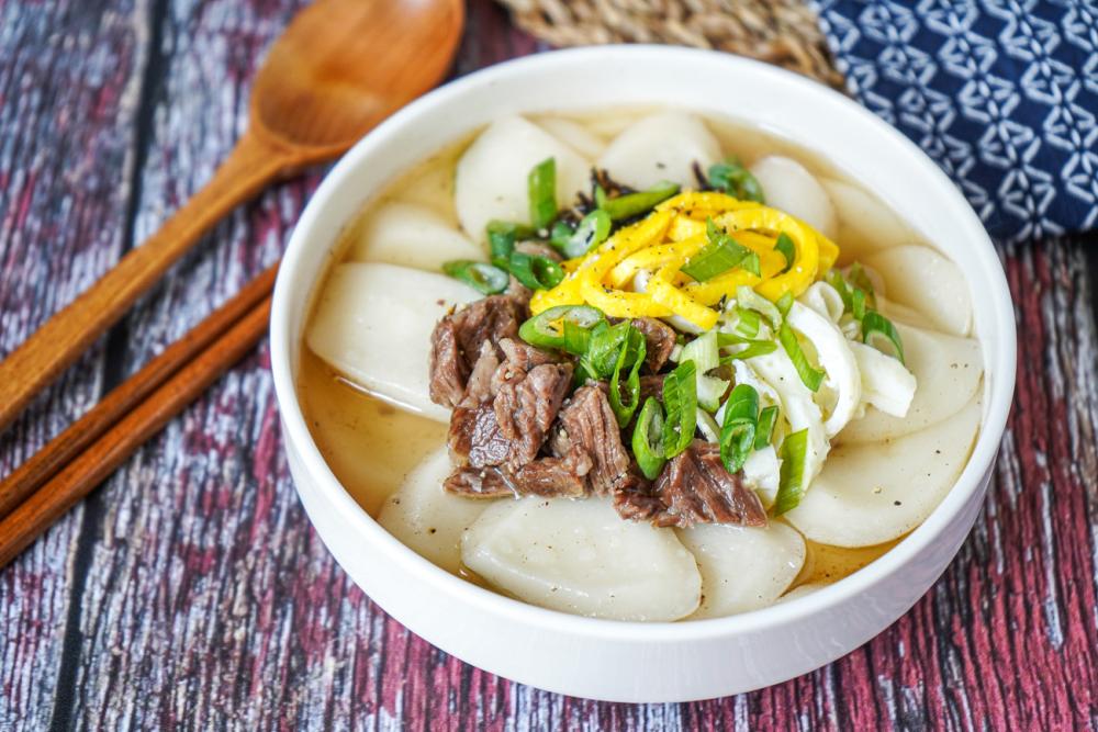 Tteokguk dish