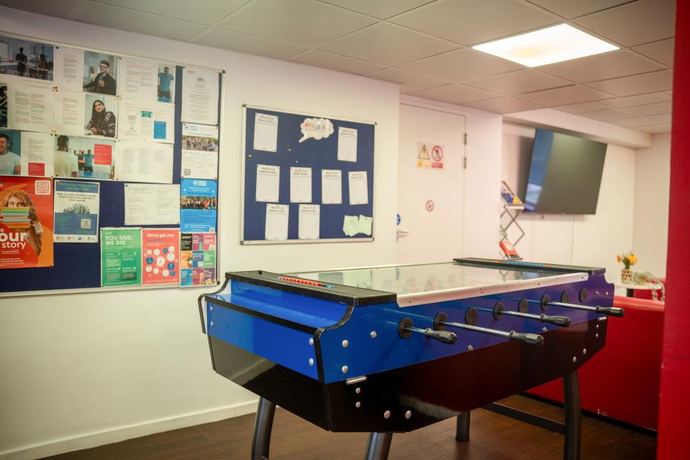 Dinwiddy House common room 5_1.jpg