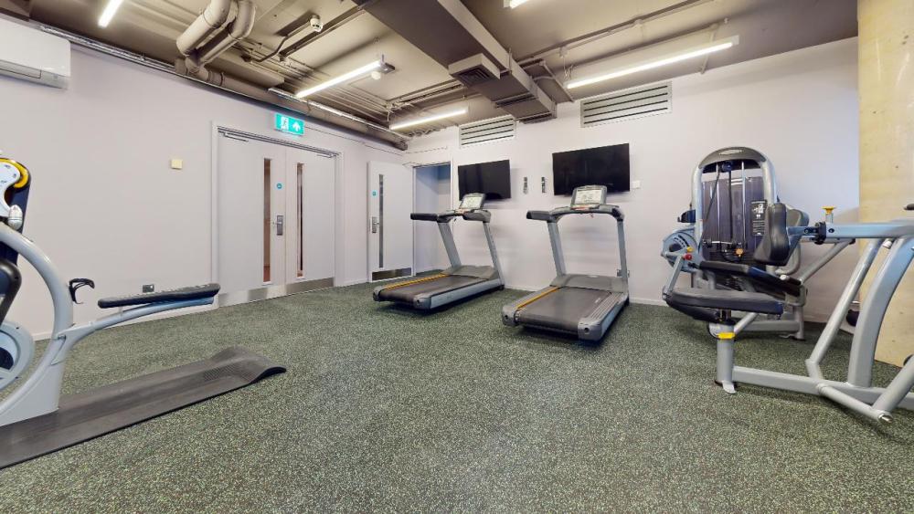 iQ-Student-Accommodation-Highbury-Amenities-Gym 2.jpg