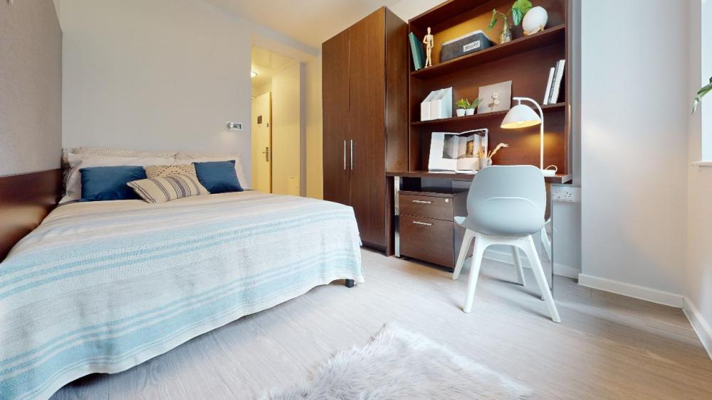 iQ-Student-Accommodation-Highbury-Bedrooms-Bedroom(3).jpg
