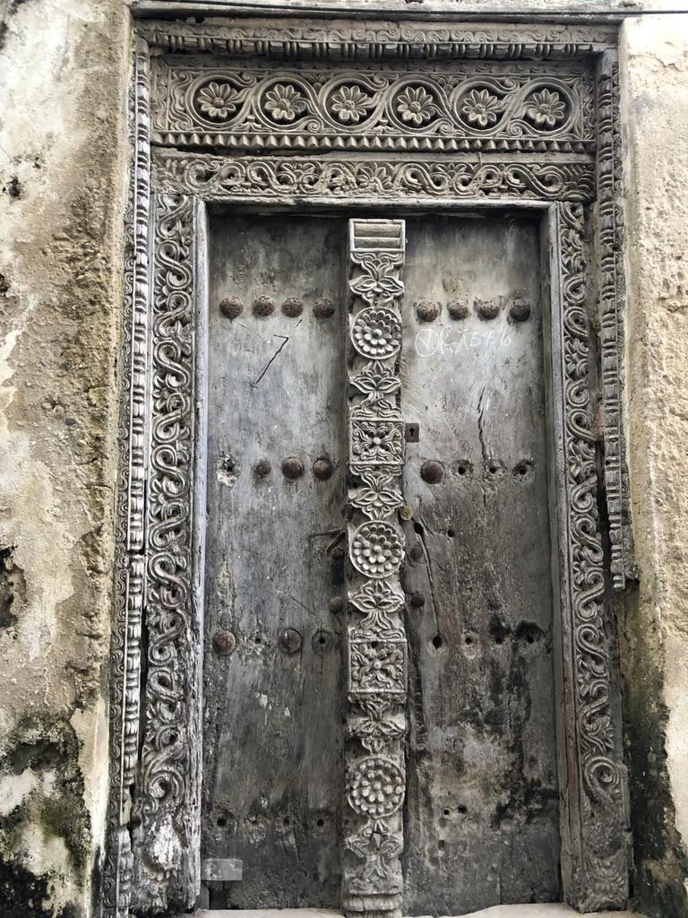 Swahili door