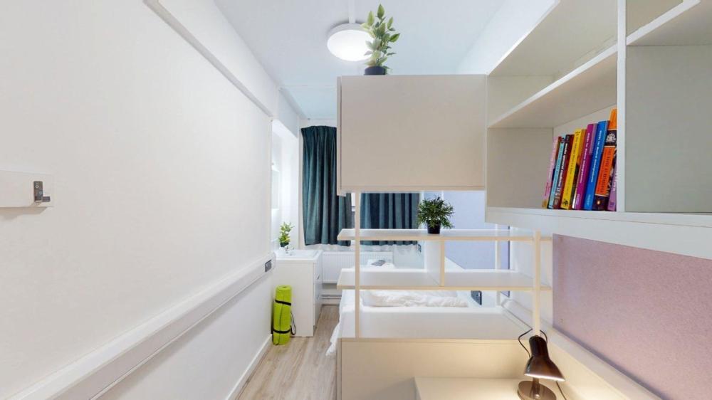 Connaught-Hall-single shared bath CH (refurb)1