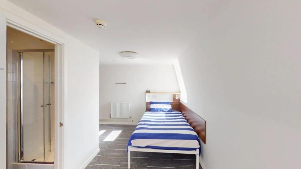 Garden-Halls-HPT Single ensuite