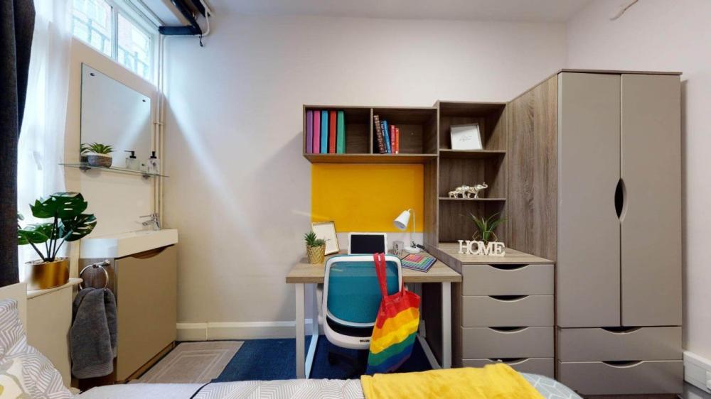 Nutford House Small Single Plus Shared Bathroom 2