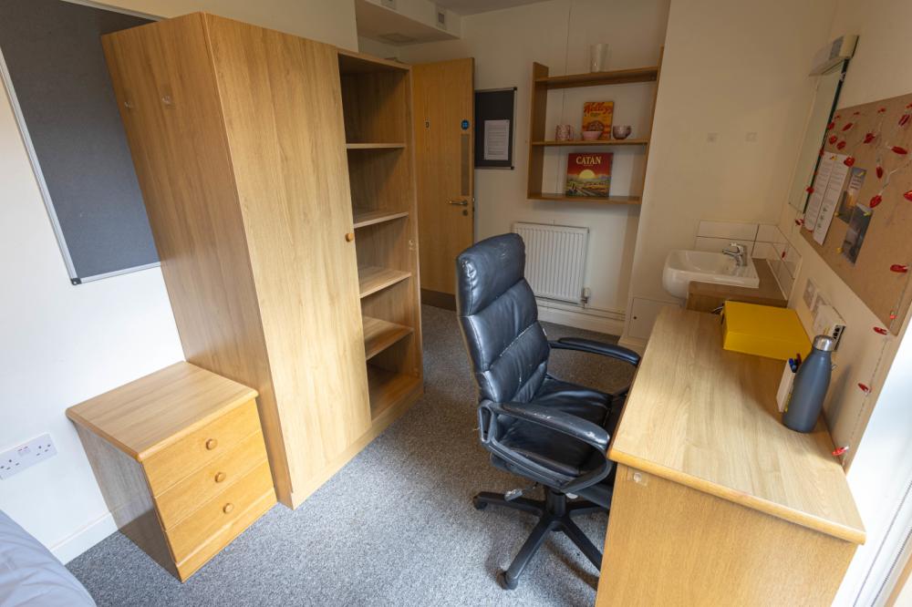 Cordwainers Court D Block Bedroom 2